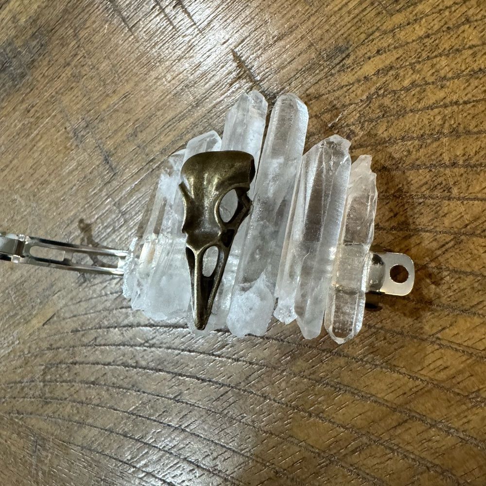 Quartz Crystal Hair Clip With Gold Raven Skull - Picture 6 of 6